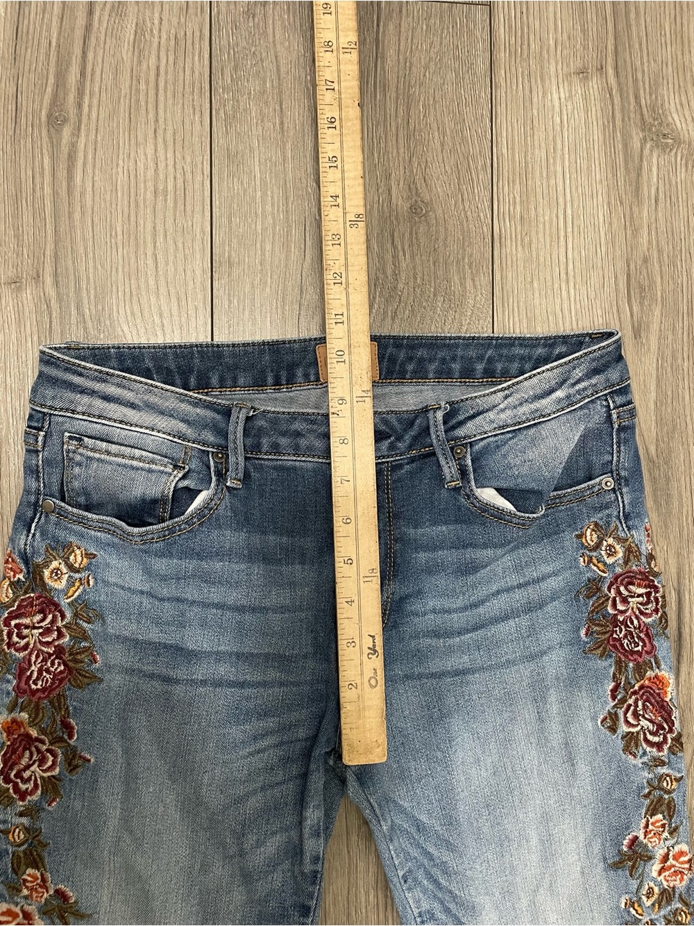 Driftwood Kelly Embroidered Floral Jeans Women's 29 Bootcut Blue Denim - Picture 4 of 7